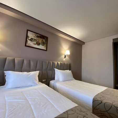 Doanesia Premium Hotel & Spa Tiranë Luaran gambar