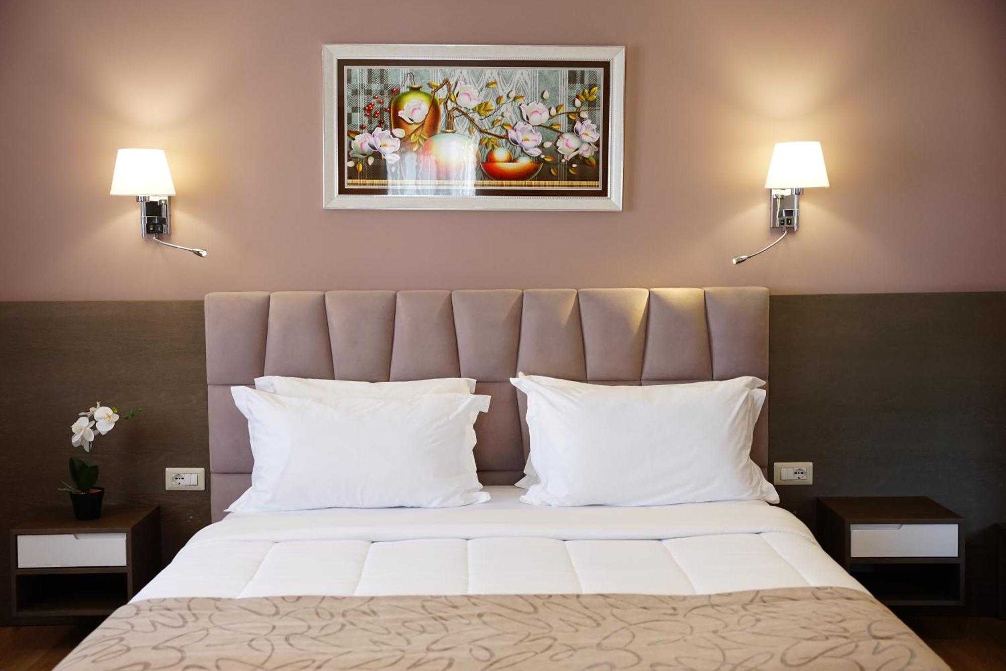 Doanesia Premium Hotel & Spa Tiranë Luaran gambar