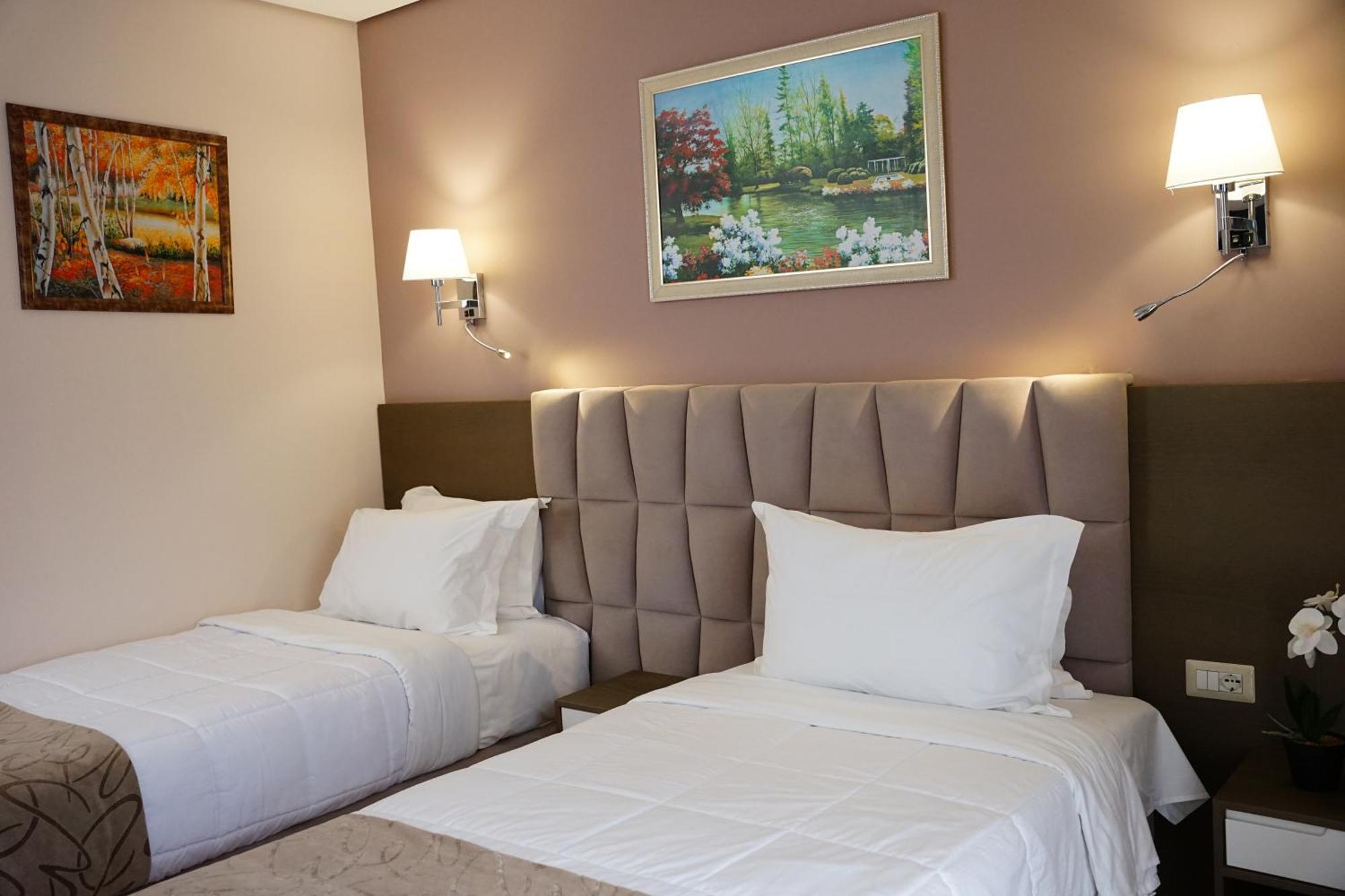 Doanesia Premium Hotel & Spa Tiranë Luaran gambar