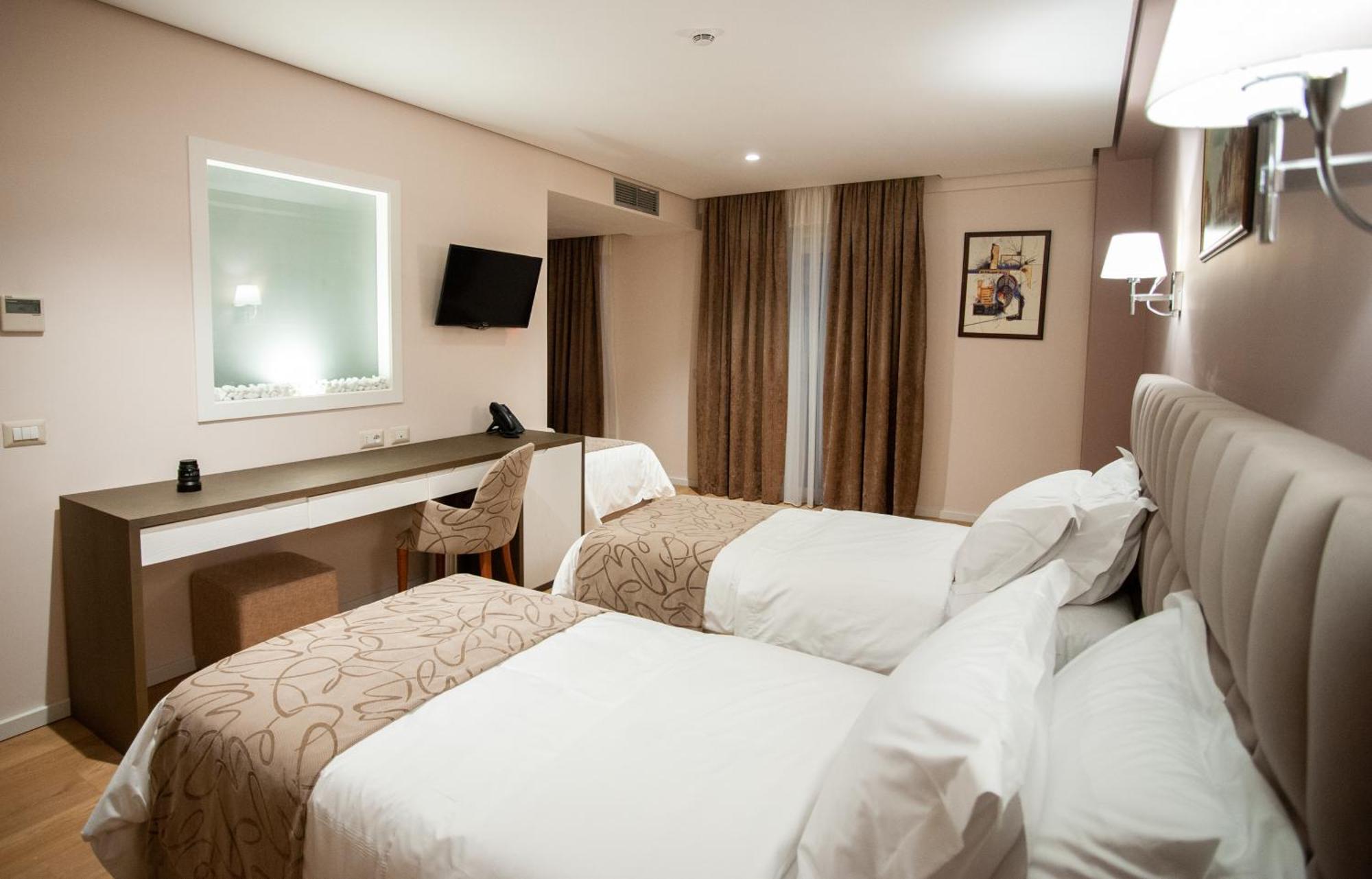 Doanesia Premium Hotel & Spa Tiranë Luaran gambar