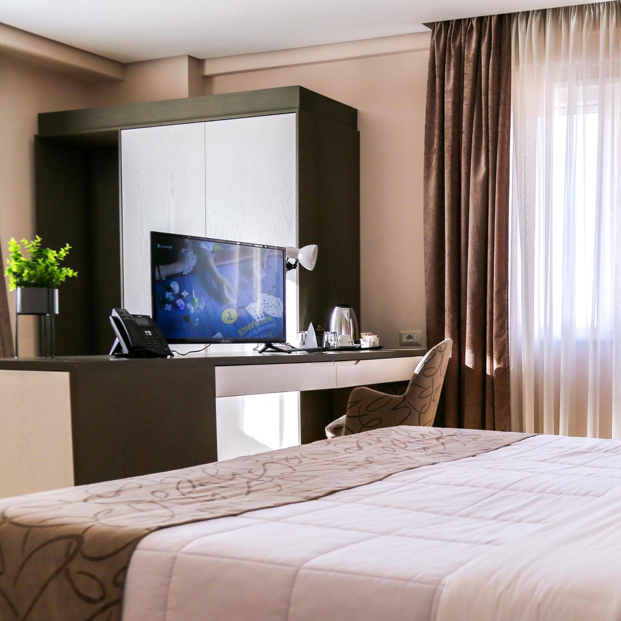 Doanesia Premium Hotel & Spa Tiranë Luaran gambar